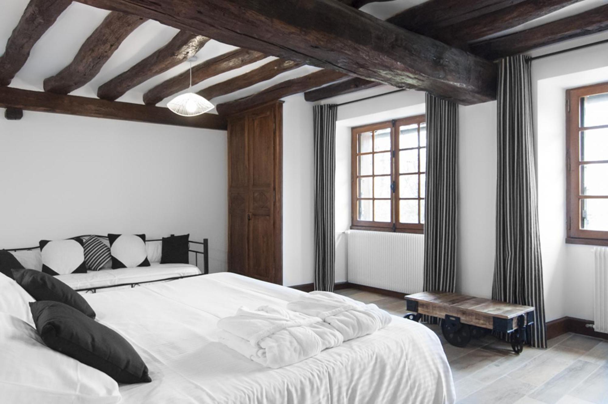 Bed and breakfast Jardin des Sens, la Rente d'Eguilly Extérieur photo