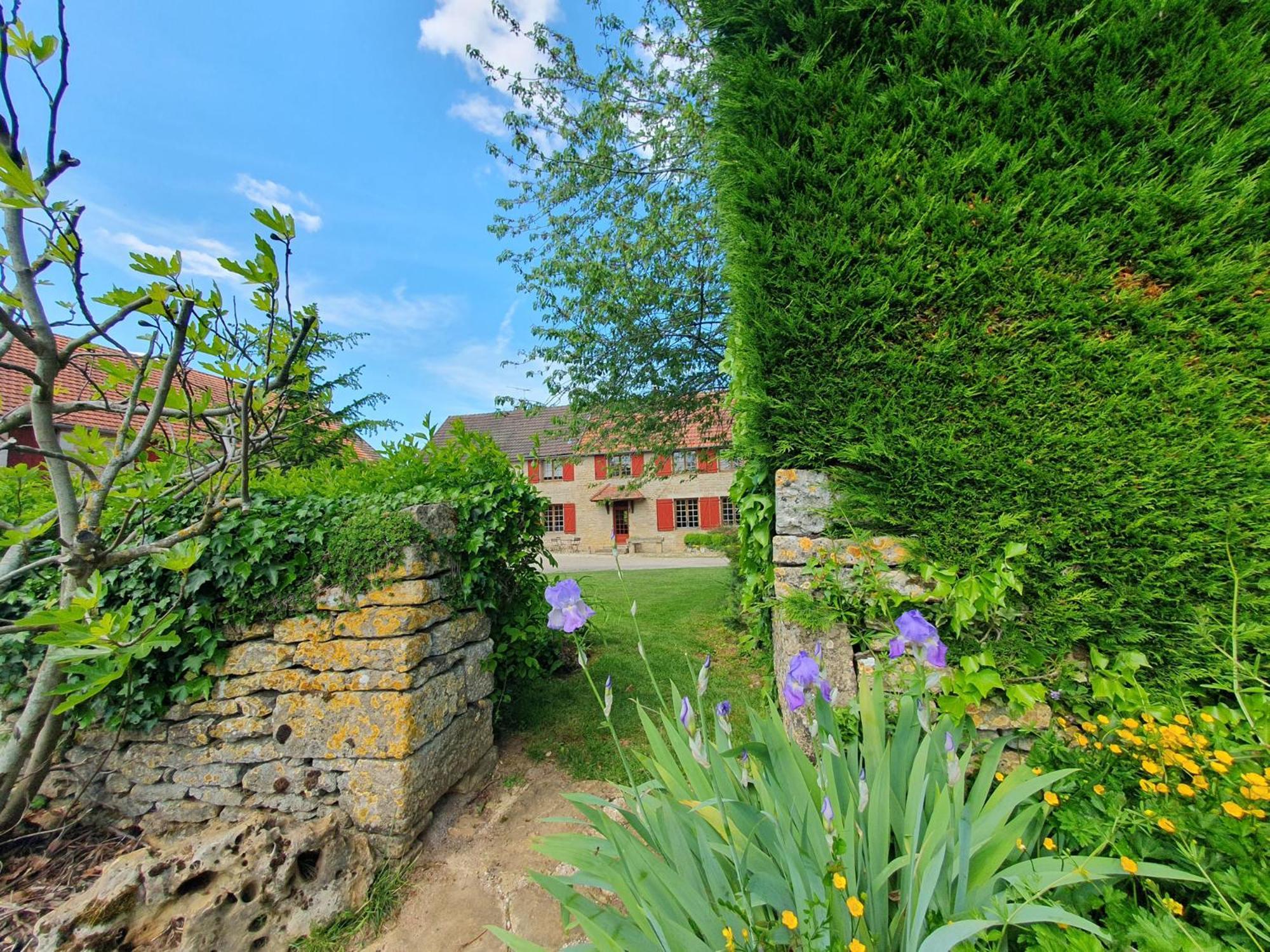 Bed and breakfast Jardin des Sens, la Rente d'Eguilly Extérieur photo